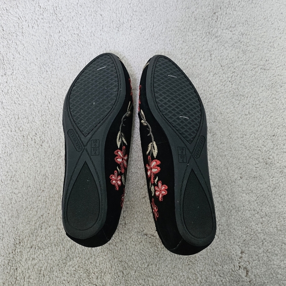 Embroidered flats - Picture 4 of 4